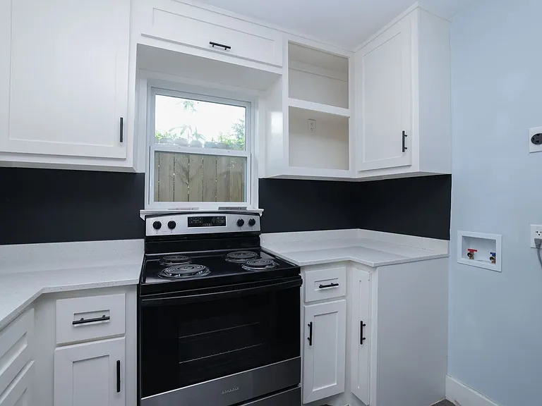 4120 Linn St #E — Photo 7