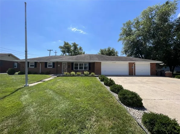 265 Taggart Dr, Seymour, IN 47274