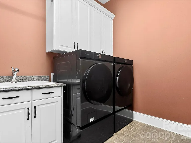 6031 Greystone Dr — Photo 20