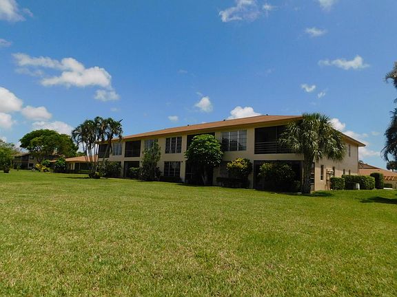 4th image of 5919 Areca Palm Ct APT E