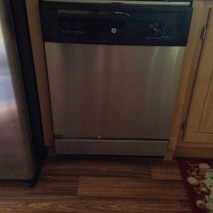 2nd image of 314 Riddle St