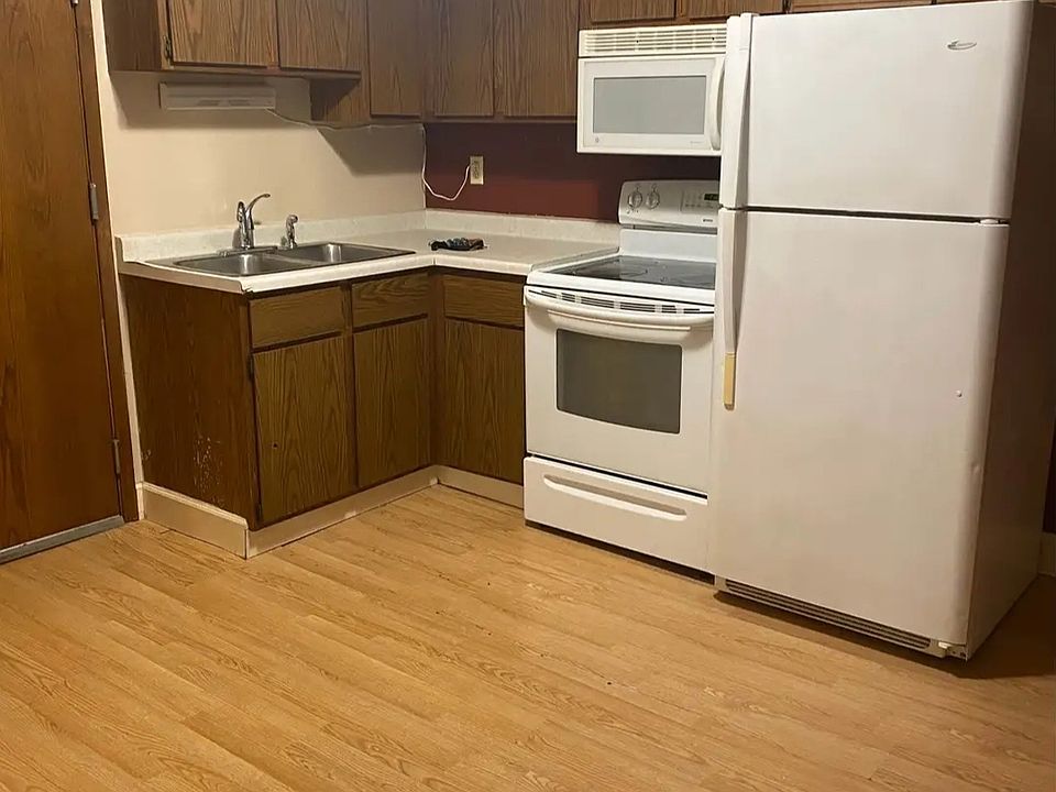 1st image of 315 N 3rd Ave E APT 303