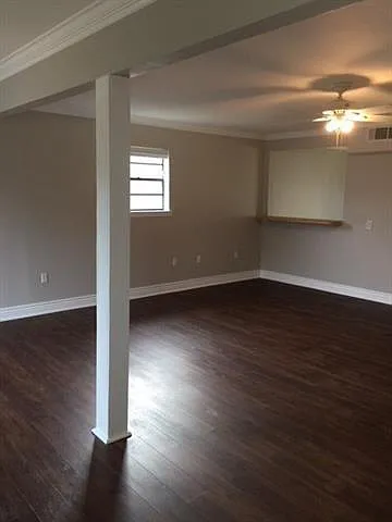 805 Champagne Dr — Photo 9