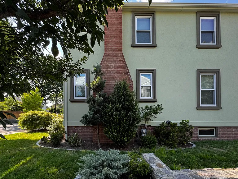 311 Temple St — Photo 6