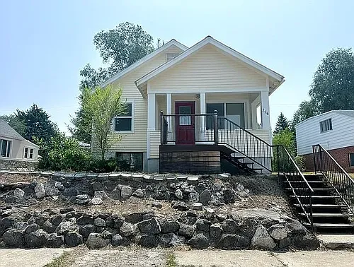 352 2nd St Photo 1