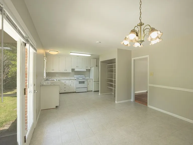 104 Herty Dr — Photo 9