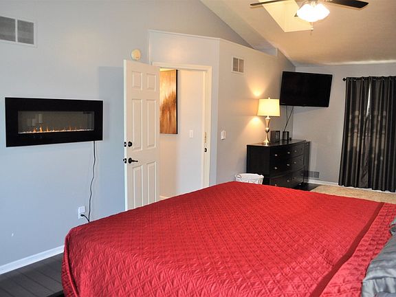 5th image of 1823 Bennington Dr