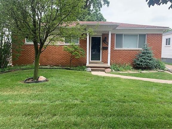 3rd image of 21519 Pleasant St