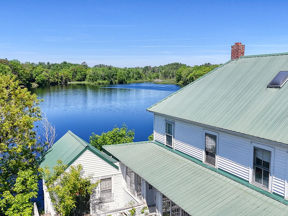 1st image of 104 Madawaska Avenue