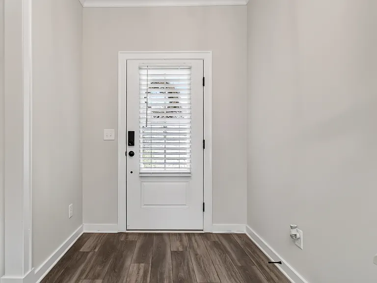 4040 Olivia Rd — Photo 4