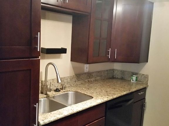 3rd image of 5704 Bates St Unit 27