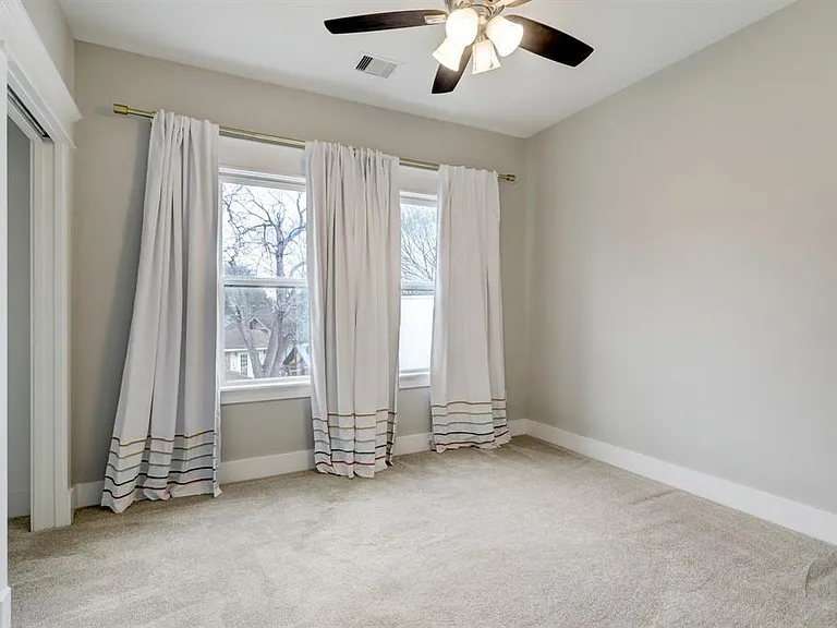 317 Telephone Rd — Photo 19