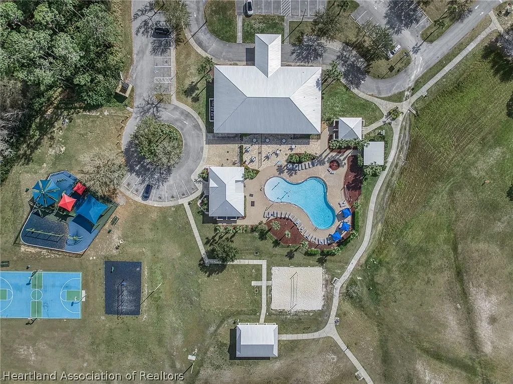 2 bed, 2.0 bath, 1319 sqft, $1,800 — Photo 3
