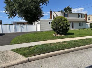 1051 Washington St, Baldwin, NY 11510