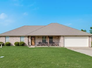616 Laurel Dr, Wills Point, TX 75169