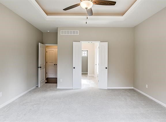 3rd image of 9512 N Lawn Ave