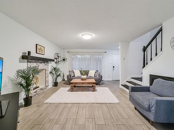 4th image of 2574 Marilee Ln APT 1
