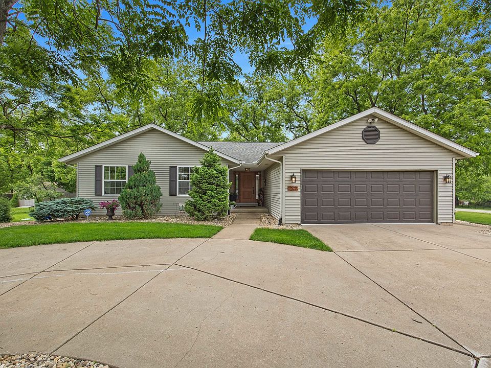1st image of 1297 N Forrest Dr