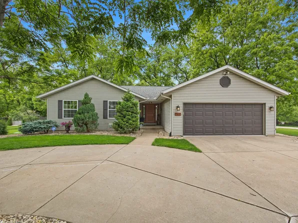 1297 N Forrest Dr, Metamora, IL 61548
