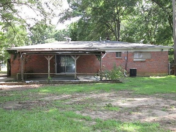 2nd image of 1703 Jamar Dr