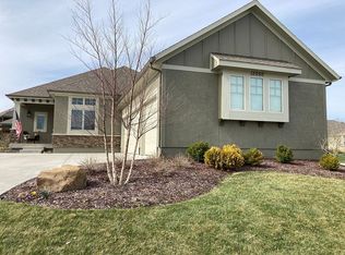 12050 W 138th Ter, Overland Park, KS 66221