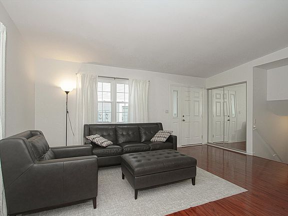 3rd image of 51 Basswood Dr #51