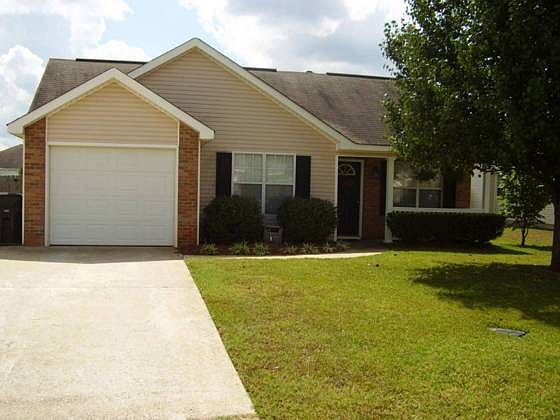 2nd image of 121 Chadwyck Ln
