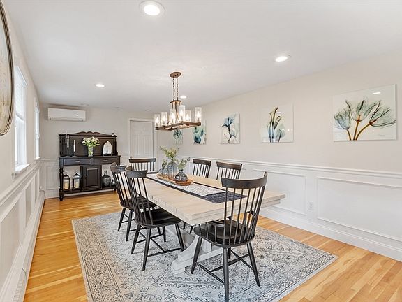 4th image of 23 Herrick Rd