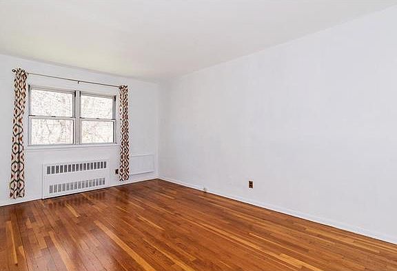 4th image of 137 Charter Cir #137