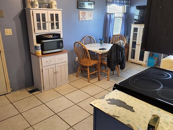 5th image of 603 Torrey Ct