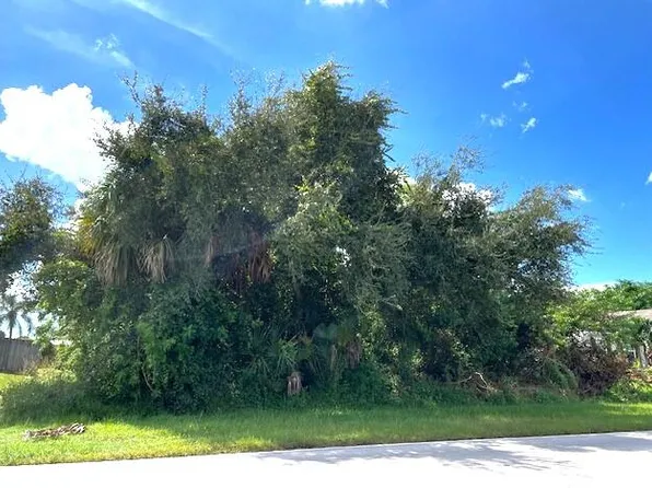 1840 SW Cameo Boulevard, Port St Lucie, FL 34953