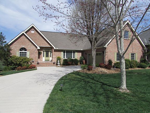2nd image of 146 Leyden Dr