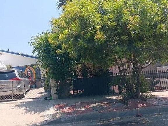 3rd image of 836 N Humphreys Ave