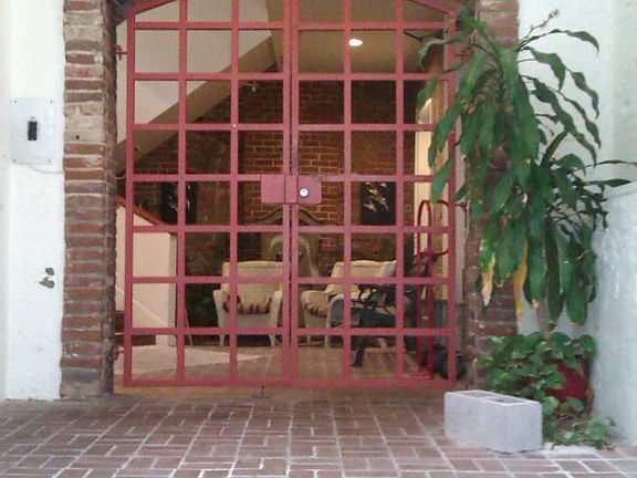 2nd image of 213 23rd St #2
