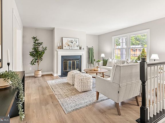 2nd image of 507 Williamsburg Ln