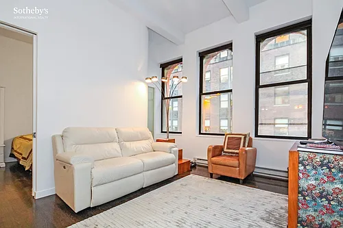 11 E 36th St Photo 1