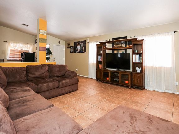 3rd image of 6126 S Avenue Du Printemps