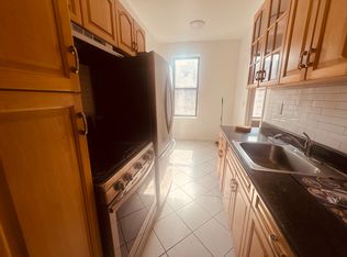 16810 Crocheron Ave #3A, Flushing, NY 11358