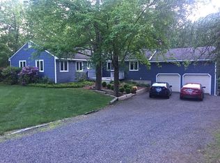 28 N Mark Dr, Oxford, CT 06478
