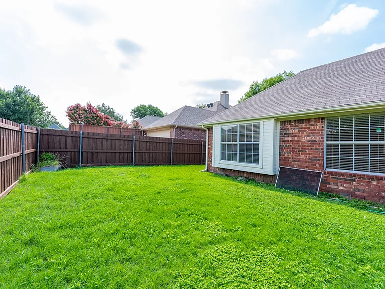 4609 Gardenia Way — Photo 31