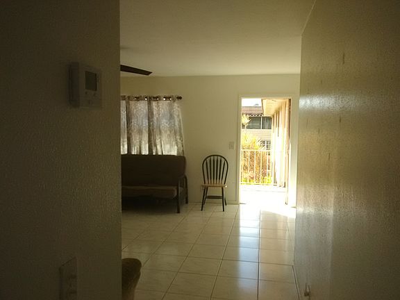 4th image of 380 Brittany #H