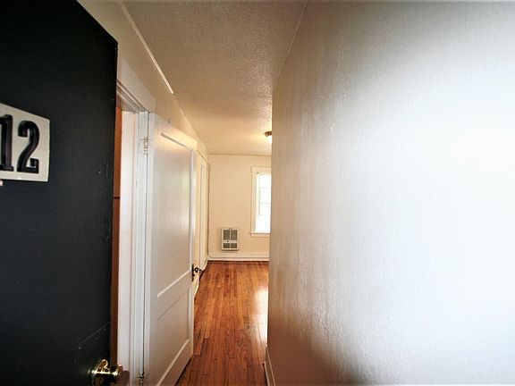 2nd image of 1115 N Logan St
