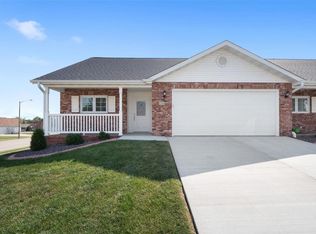 100 Megan Ct, Valmeyer, IL 62295
