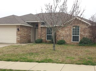1106 E Park Dr, Lindale, TX 75771
