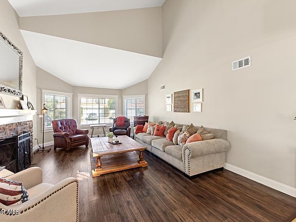 4th image of 15428 Dracena Ave