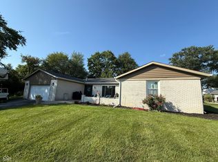 16130 E Lake Shore Dr N, Hope, IN 47246