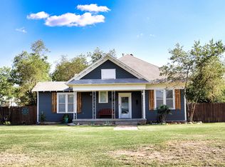 1401 W 7th St, Plainview, TX 79072