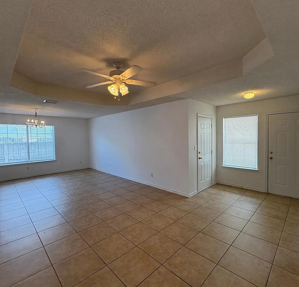 953 Southern Oaks Court — Photo 3