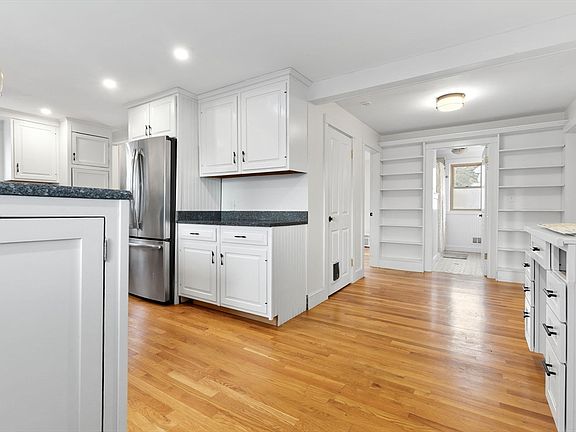 5th image of 3 Rosedale Ave