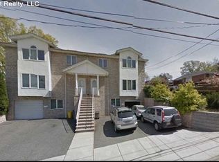 301 E Edsall Blvd #B, Palisades Park, NJ 07650
